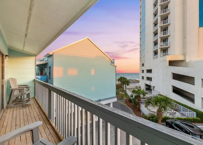 Apartment Beachfront Escape With Pool, Switch, And Karaoke *