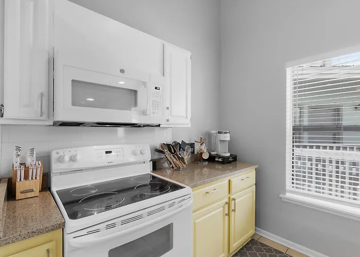 Beachfront Escape With Pool, Switch, And Karaoke Apartment Gulf Shores