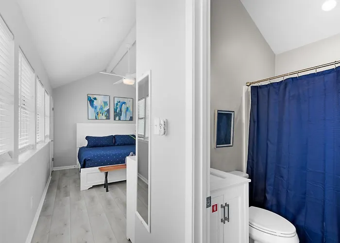 Beachfront Escape With Pool, Switch, And Karaoke Apartment
