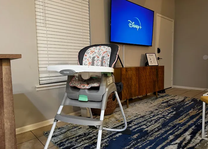 Apartment Beachfront Escape With Pool, Switch, And Karaoke *